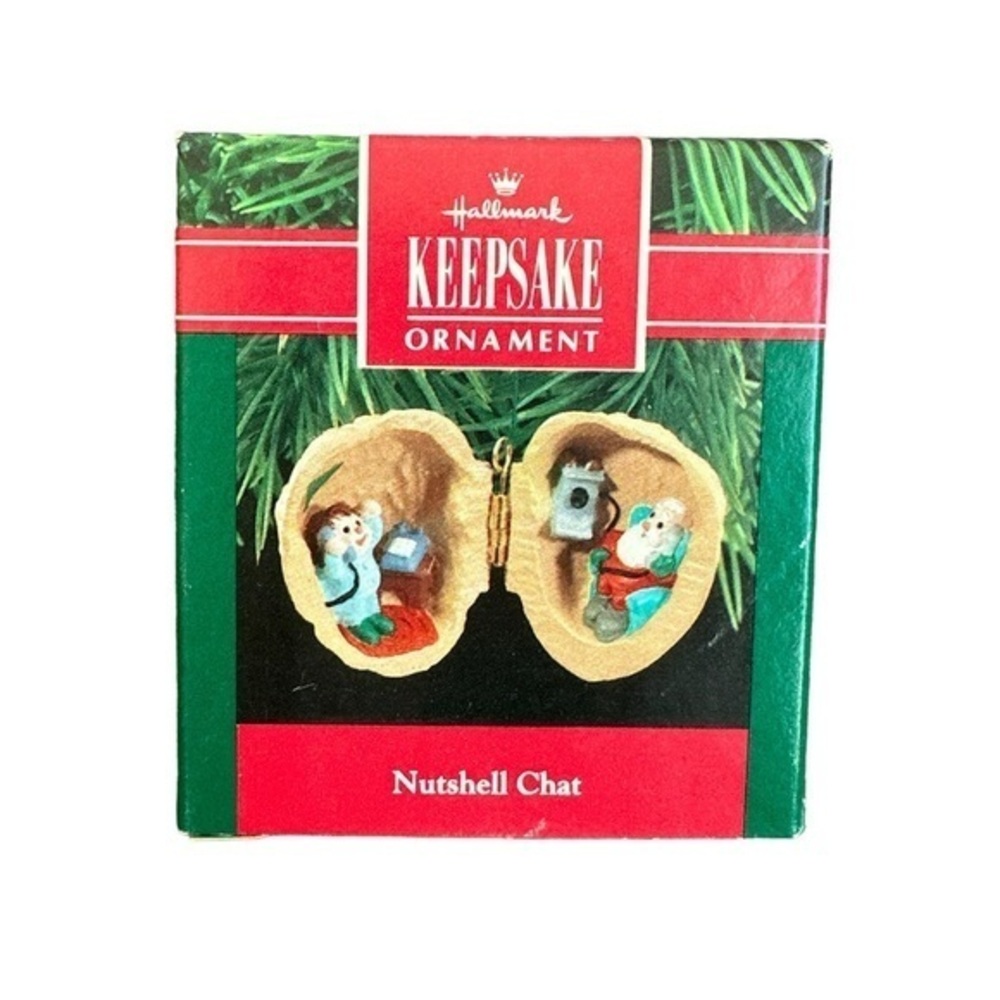 Hallmark Nutshell‎ Chat Christmas Ornament 1990